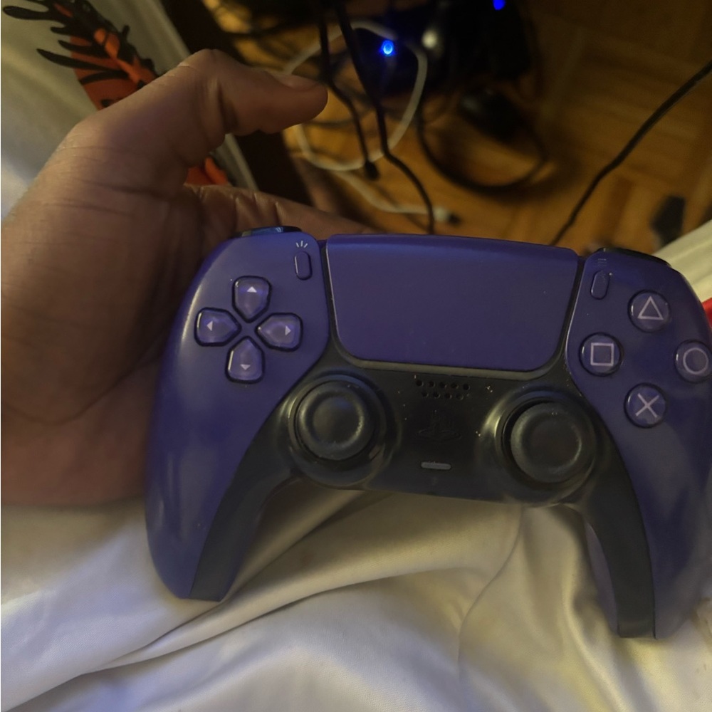 Ps5 controller - Picture 2 of 4